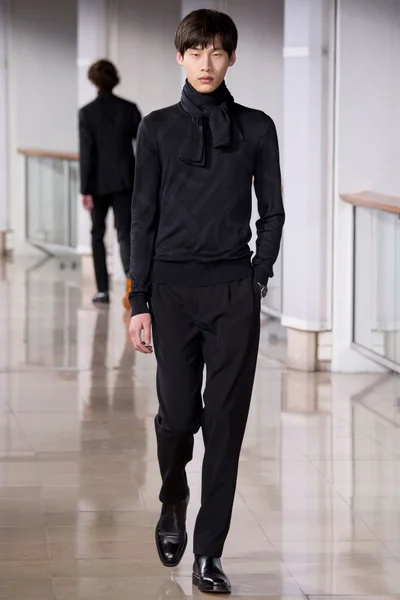 Look 45